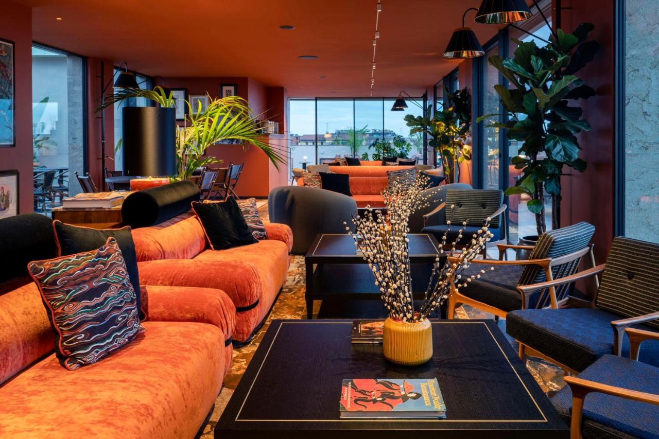 Radisson Collection Hotel, Santa Sofia Milan Exterior photo The lounge at the top of the hotel