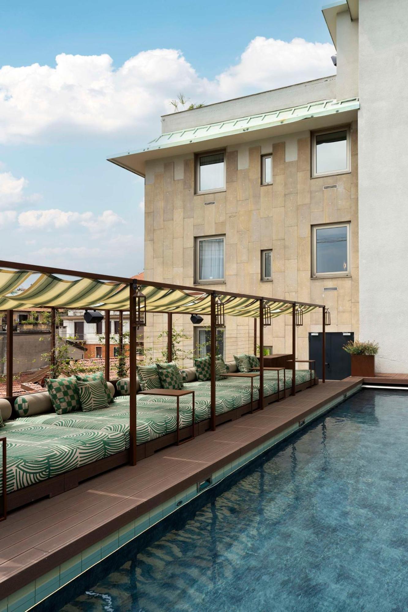 Radisson Collection Hotel, Santa Sofia Milan Exterior photo The rooftop pool at the Mandarin Oriental, Munich