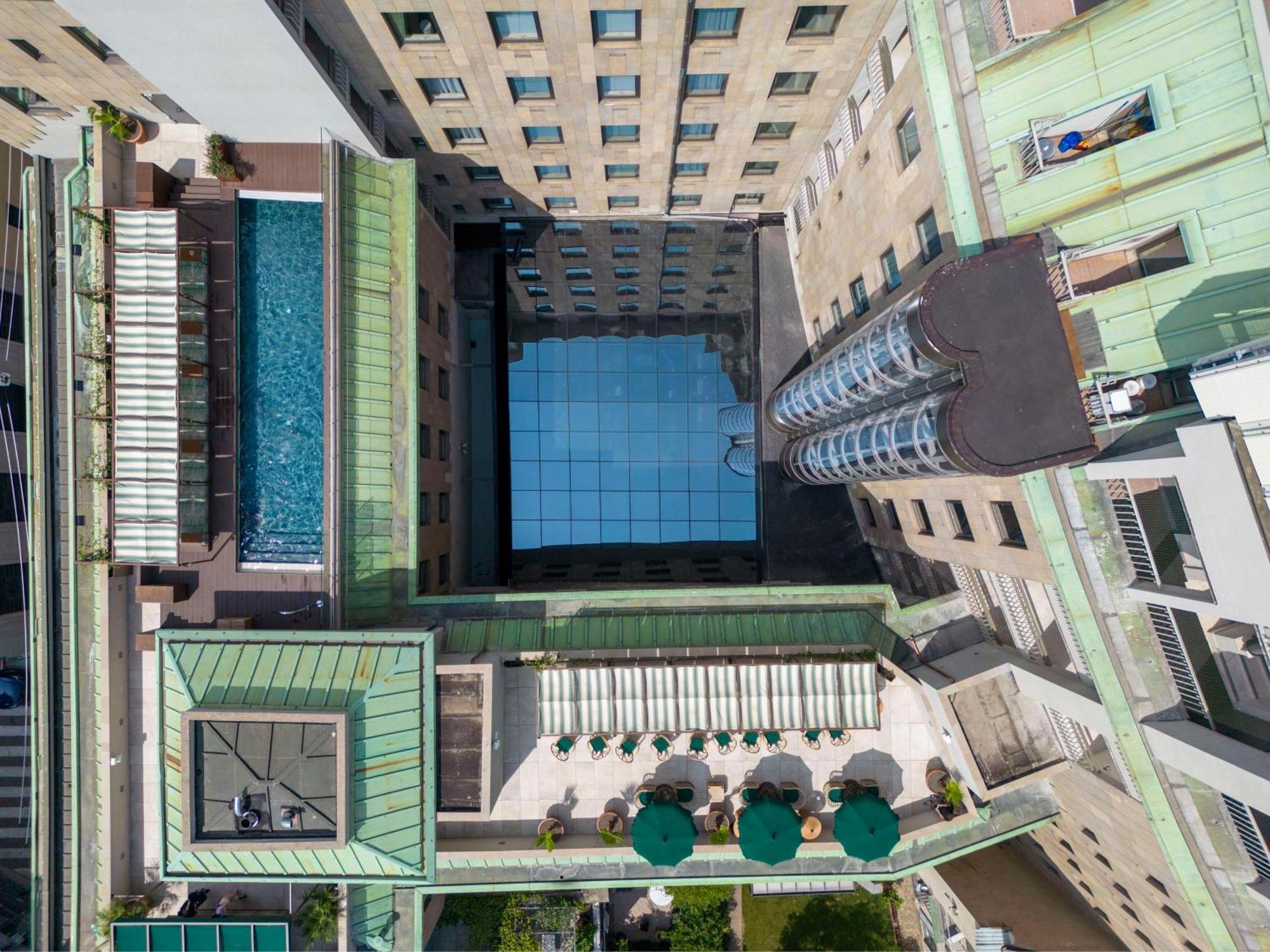 Radisson Collection Hotel, Santa Sofia Milan Exterior photo The courtyard of the hotel