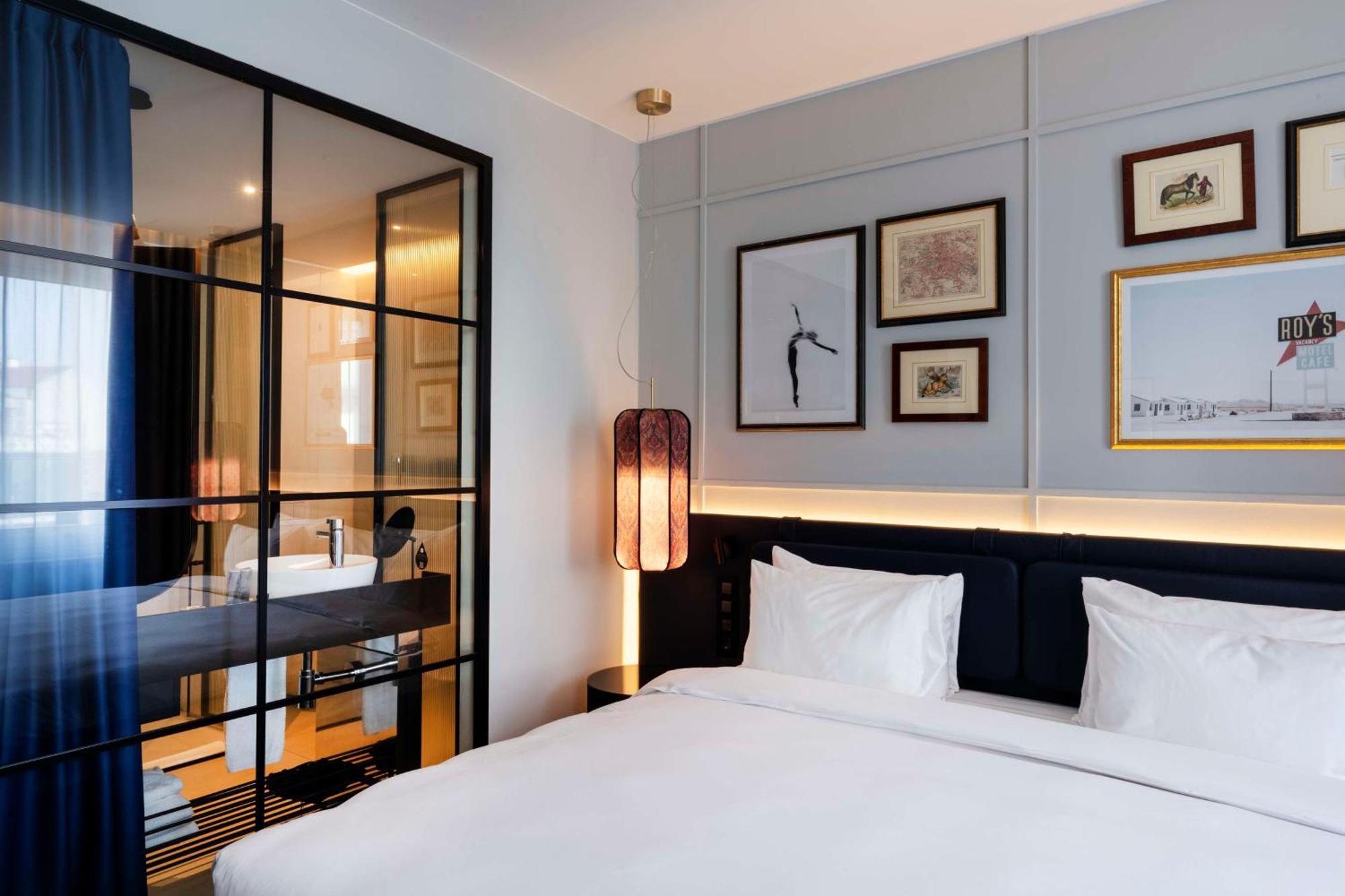 Radisson Collection Hotel, Santa Sofia Milan Exterior photo Deluxe Room